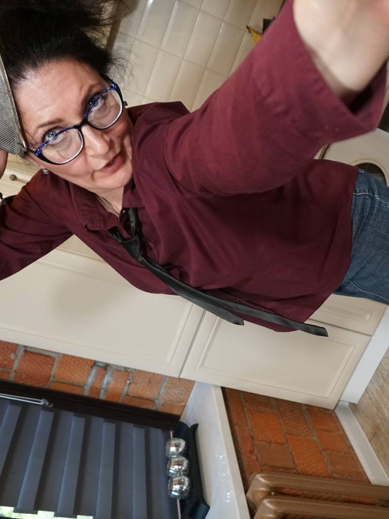 Elite dating Brynna
